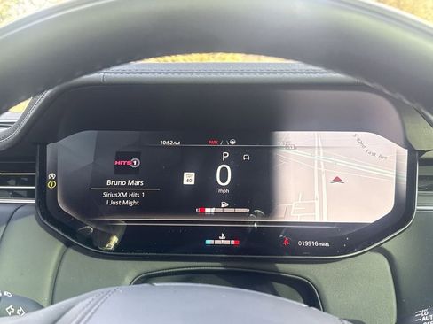 Used 2023 Land Rover Range Rover SE image 22