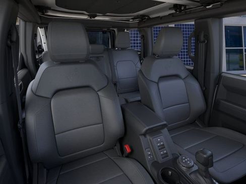 New 2025 Ford Bronco Badlands image 11