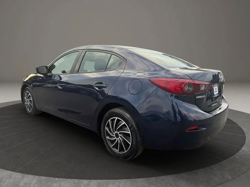 Used 2018 MAZDA MAZDA3 Sport FWD image 4