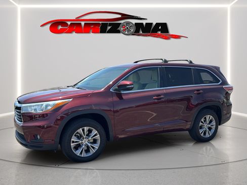 Used 2015 Toyota Highlander Plus FWD image 12