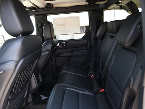 New 2026 Ford Bronco Badlands AWD/4WD image 11