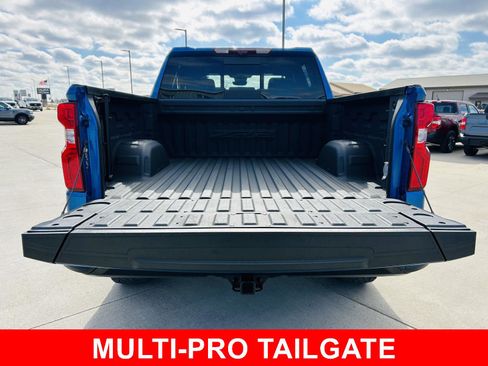 Used 2022 Chevrolet Silverado 1500 ZR2 w/ Technology Package image 33