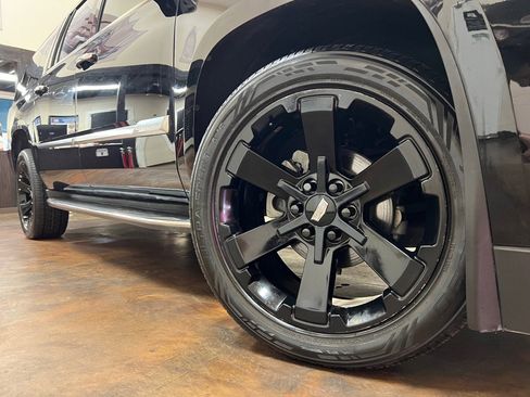 Used 2018 Cadillac Escalade ESV Luxury image 48