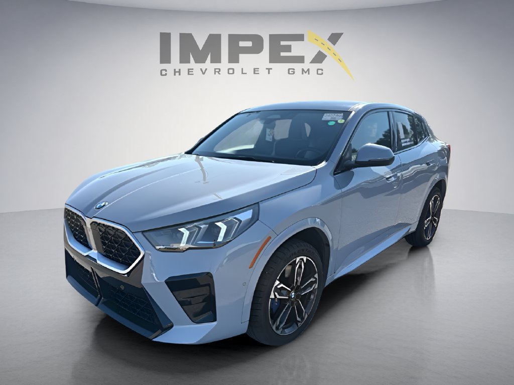 Used 2025 BMW X2 xDrive28i AWD/4WD image 1
