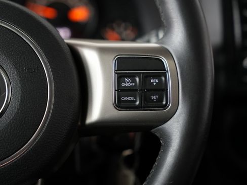 Used 2016 Jeep Patriot High Altitude image 13