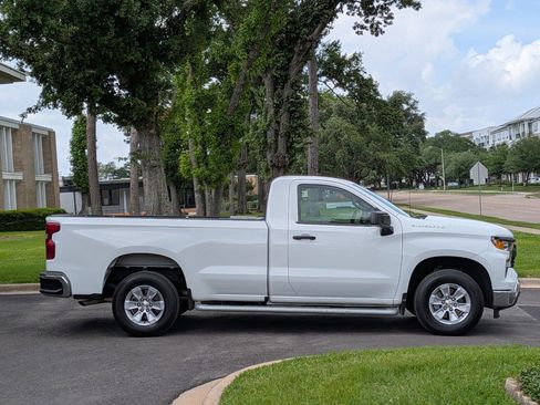Used 2025 Chevrolet Silverado 1500 W/T image 4