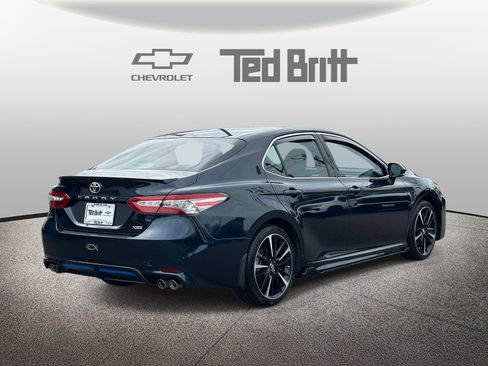 Used 2018 Toyota Camry XSE FWD image 4