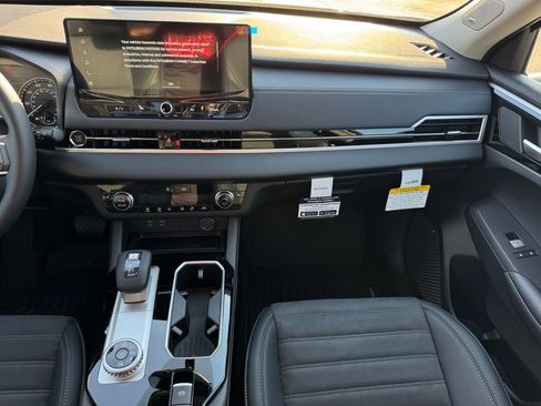 New 2026 Mitsubishi Outlander AWD image 19