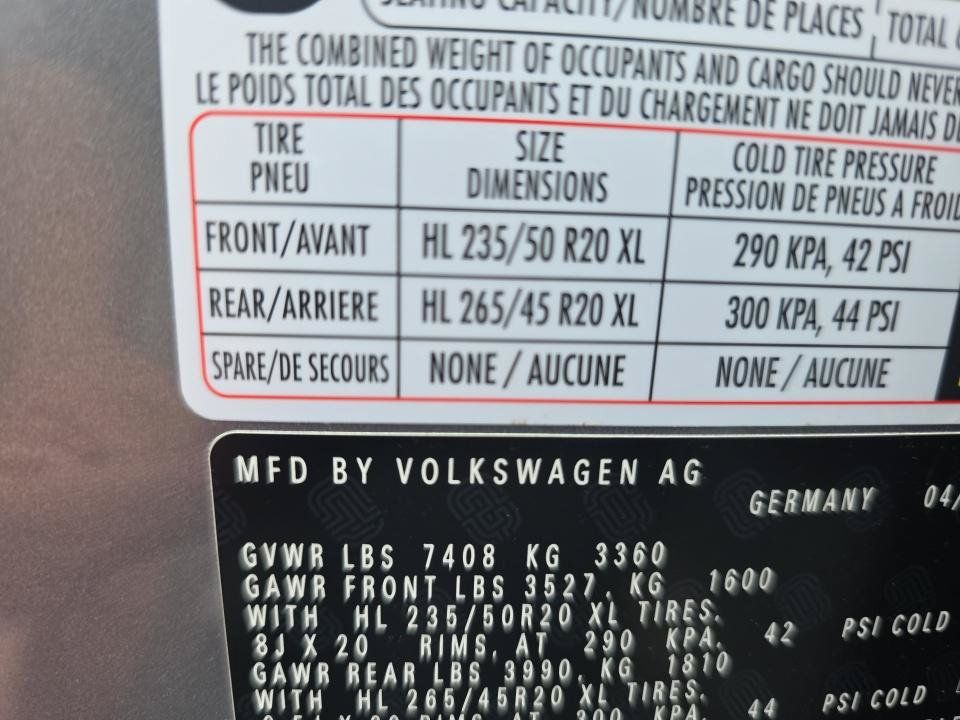 Used 2025 Volkswagen ID. Buzz 1st Edition AWD/4WD image 18