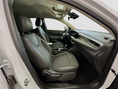 Used 2025 Buick Encore GX Preferred image 32