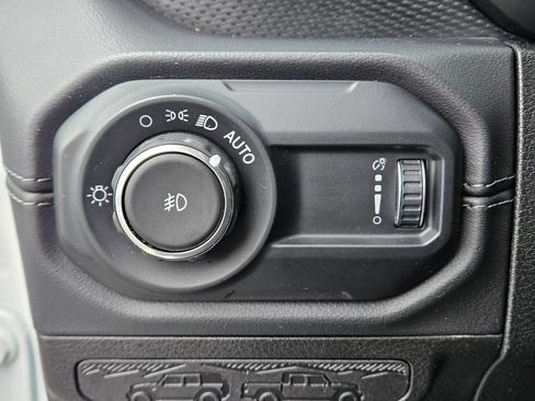 Used 2024 Jeep Wrangler Unlimited Rubicon AWD/4WD image 25