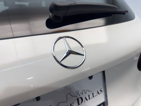 Used 2022 Mercedes-Benz GLC 300 w/ Premium Package Lite image 21