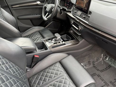 Used 2023 Audi SQ5 Prestige w/ Prestige Package image 15