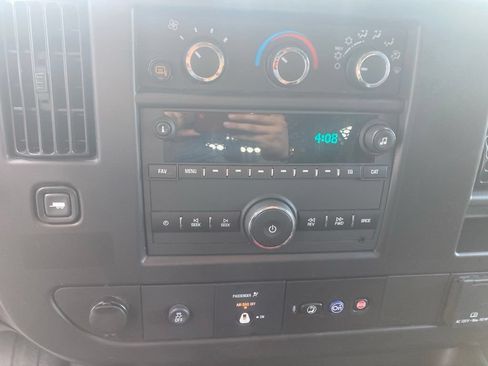 Used 2025 GMC Savana 2500 w/ Driver Convenience Package RWD image 25