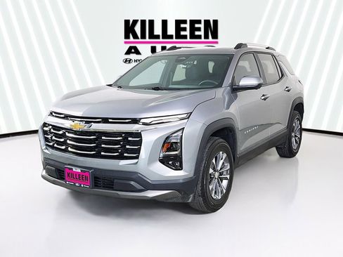 Used 2025 Chevrolet Equinox LT w/ Convenience Package II image 3