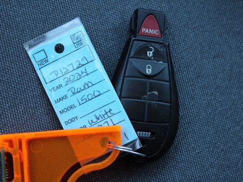 Used 2024 RAM 1500 Classic SLT image 28