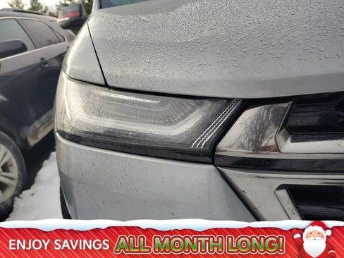 Used 2023 Chevrolet Traverse Premier w/ Redline Edition image 8