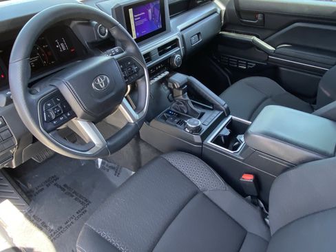 Certified 2025 Toyota 4Runner SR5 image 25