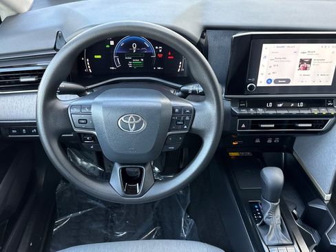 Used 2026 Toyota Camry LE image 14