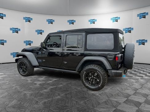 Used 2023 Jeep Wrangler Unlimited w/ Cold Weather Group AWD/4WD image 4