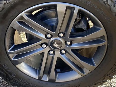 Used 2022 Ford F150 Lariat image 30