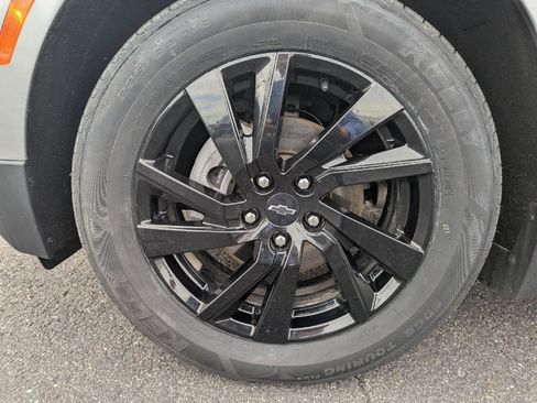 Used 2023 Chevrolet Equinox LS w/ LS Convenience Package image 10