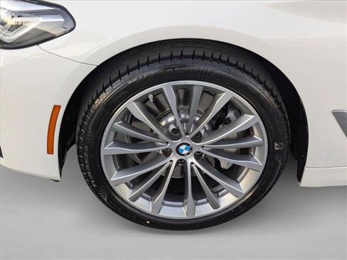 Used 2023 BMW 530i w/ Convenience Package image 25