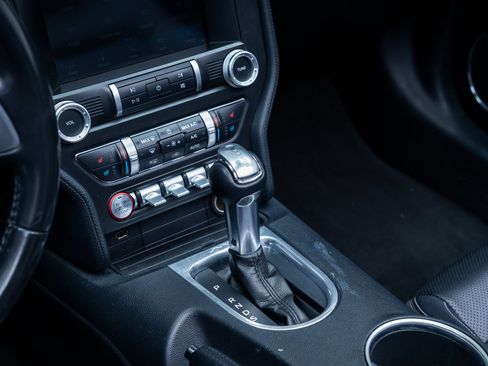 Used 2022 Ford Mustang Premium RWD image 13