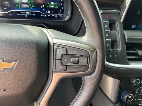 Used 2022 Chevrolet Tahoe LT w/ Luxury Package image 12