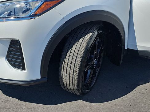 Used 2023 Nissan Kicks SV image 33