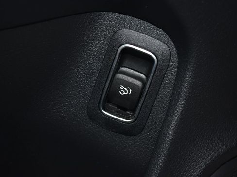 Certified 2020 Mercedes-Benz CLA 250 4MATIC image 7