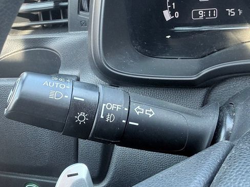 Used 2018 Honda Fit EX image 18
