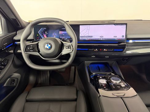 Used 2026 BMW 530i RWD image 31