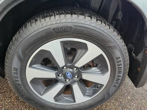 Used 2017 Subaru Forester 2.5i Premium w/ All-Weather Package image 29