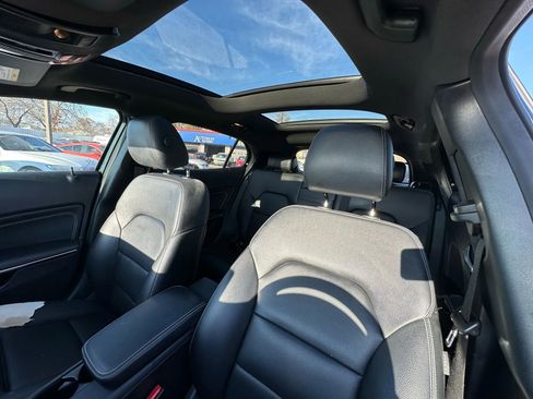 Used 2016 Mercedes-Benz GLA 250 4MATIC image 36