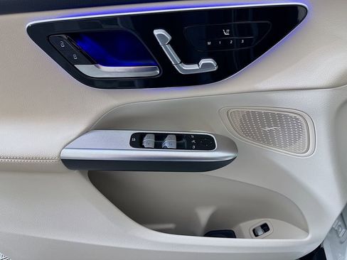 Used 2026 Mercedes-Benz GLC 300 4MATIC image 17