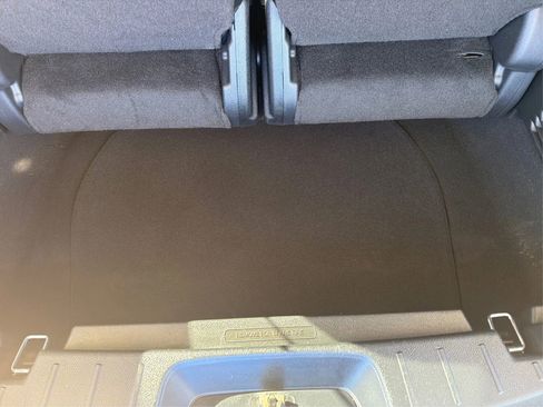 Used 2016 Ford Explorer Limited image 12