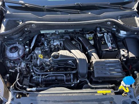 Certified 2022 Volkswagen Taos SE image 27