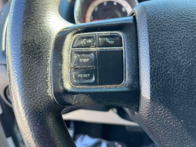 Used 2018 Dodge Grand Caravan SE w/ UConnect Hands-Free Group FWD image 27