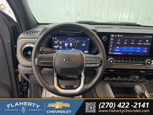 Used 2023 Chevrolet Colorado ZR2 w/ ZR2 Convenience Package III image 26