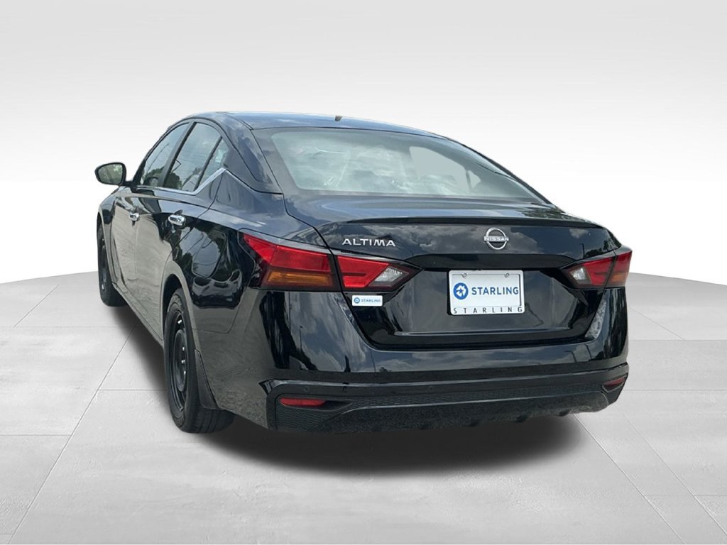 Used 2024 Nissan Altima 2.5 S FWD image 8