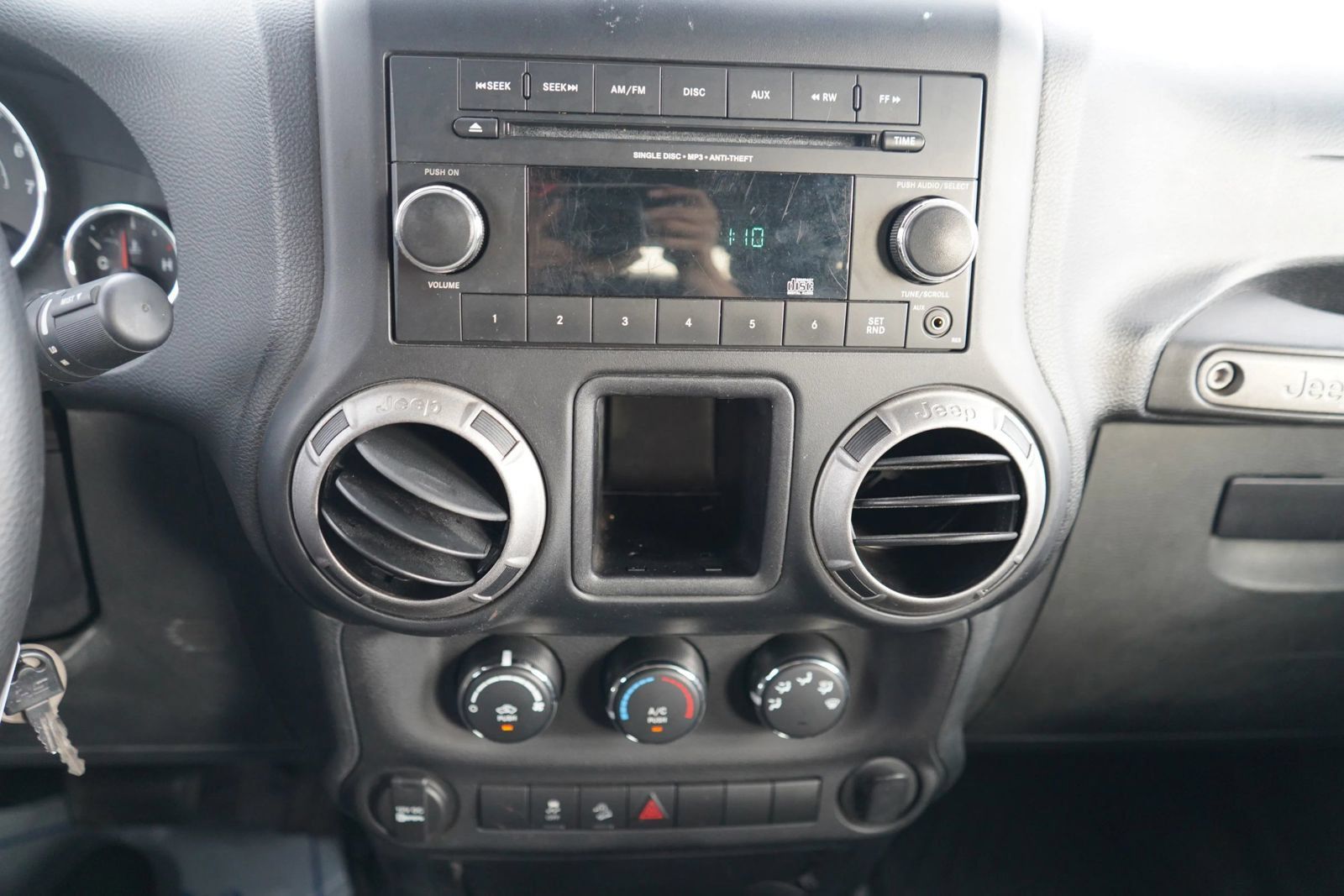 Used 2012 Jeep Wrangler Unlimited Sport AWD/4WD image 11