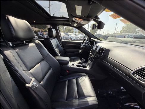 Used 2019 Jeep Grand Cherokee Limited image 33