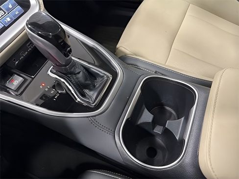 Used 2023 Subaru Outback Limited image 24