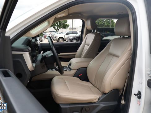 Used 2024 Ford Expedition Max XLT AWD/4WD image 11