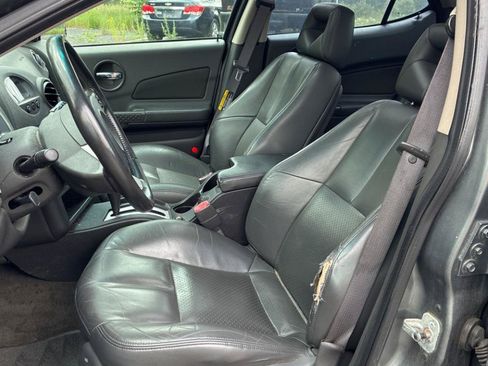 Used 2005 Pontiac Grand Prix GT w/ Leather Trim Package FWD image 16
