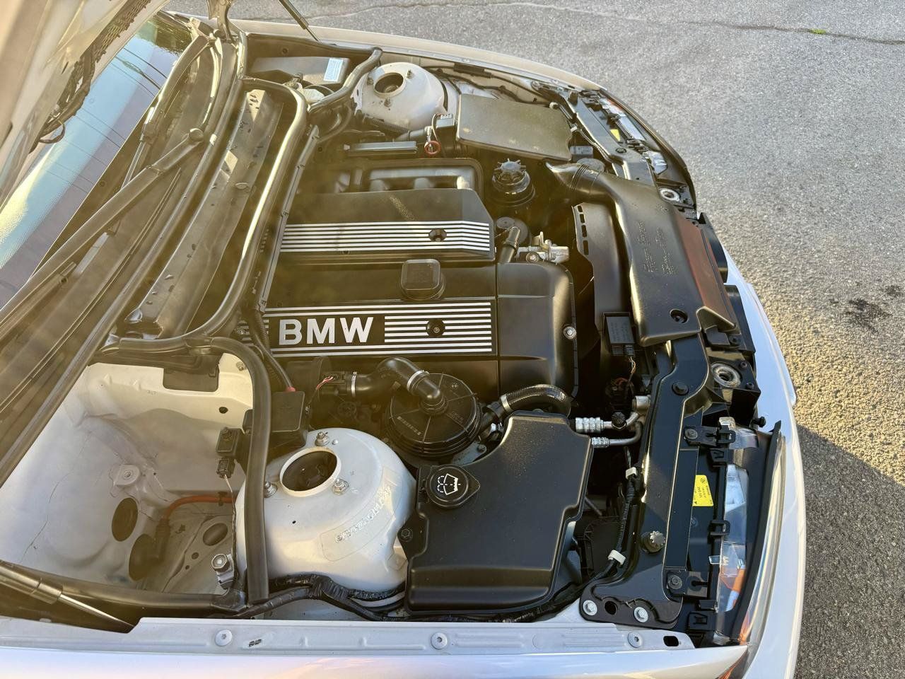Used 2004 BMW 330Ci Convertible RWD image 31