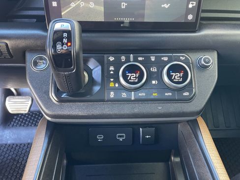 Used 2023 Land Rover Defender 130 X image 26