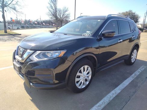 Used 2017 Nissan Rogue S w/ Appearance Package image 1