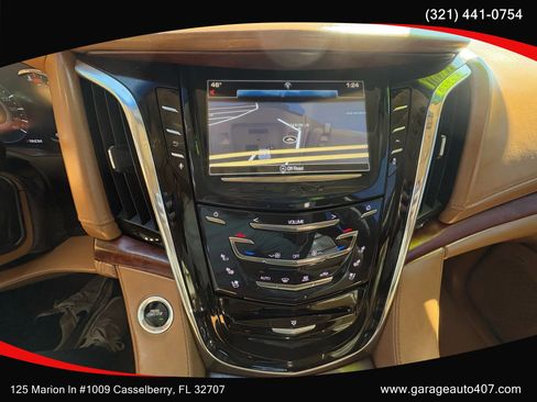 Used 2016 Cadillac Escalade Platinum image 16
